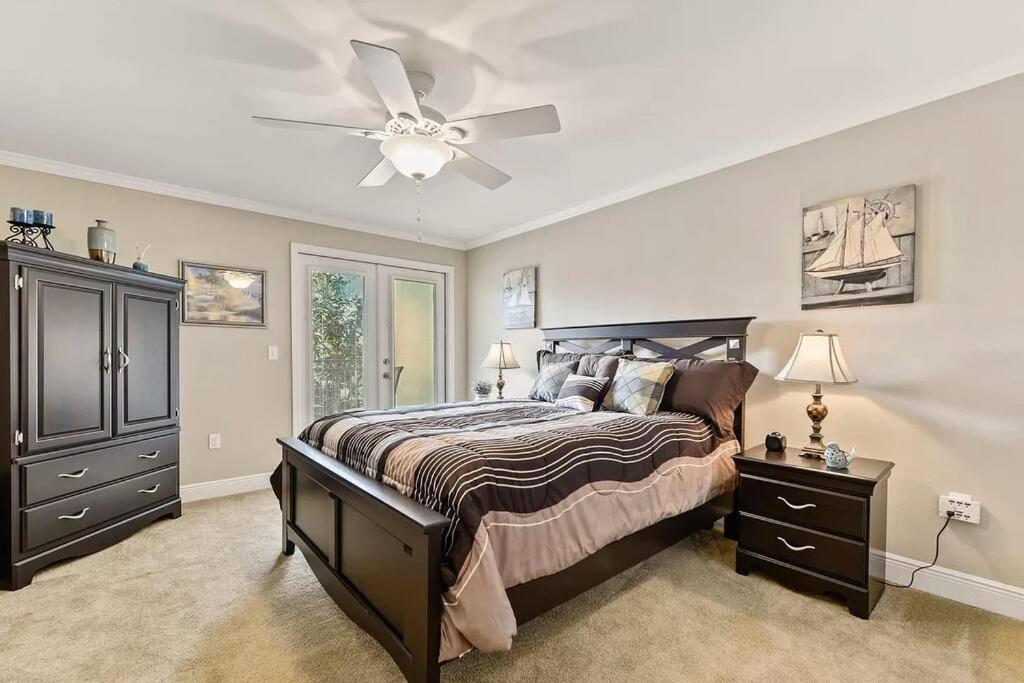 Seaside Treasure Apartment *